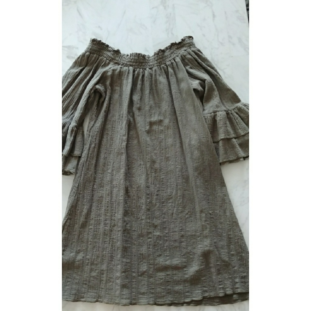 Arrived 🎑 Olive tube cold shoulder dress